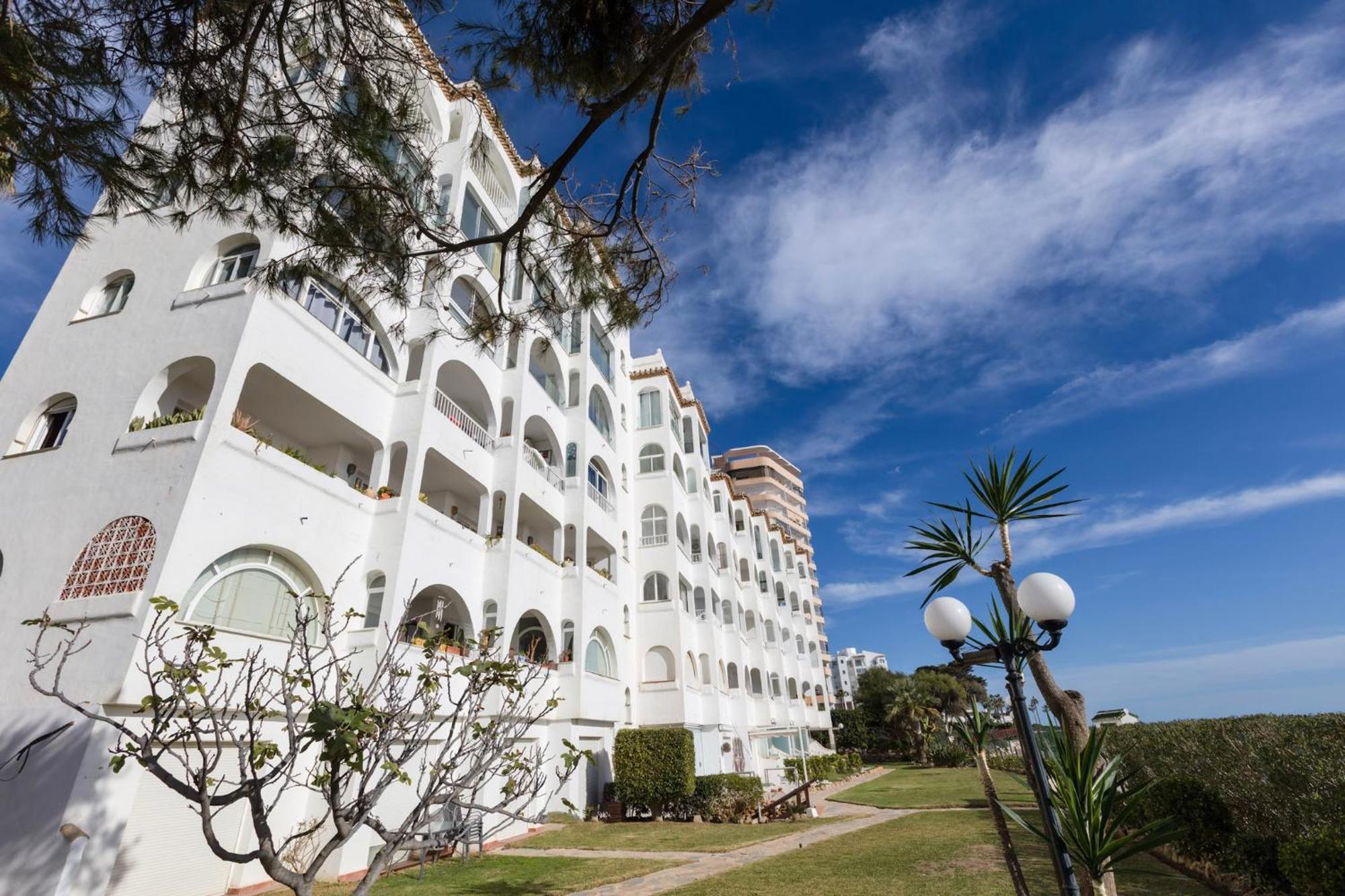 Oceanfront Mijas Apartment ภายนอก รูปภาพ